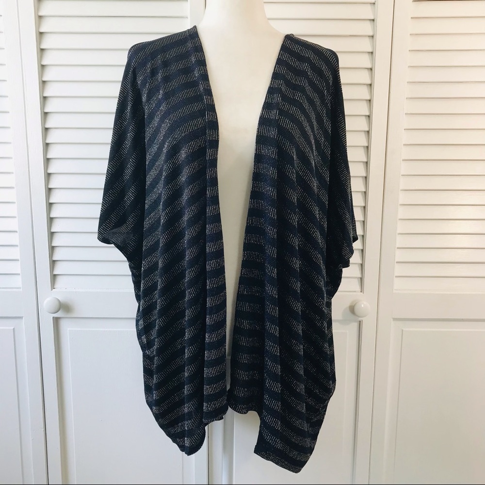 STEVE MADDEN Blue Silver Cold Shoulder Cardigan